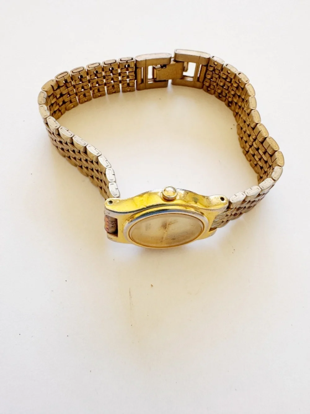 Seiko Quartz Watch Women’s Gold Tone Oval Face Vintage 17mm 6” Runs